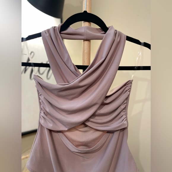 Women’s Chic Sleeveless Bodysuit with Criss-Cross Neckline - Picture 3 of 10